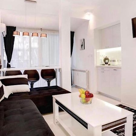 Zero-Waste Studio Apartment In Central Sofía Exterior foto