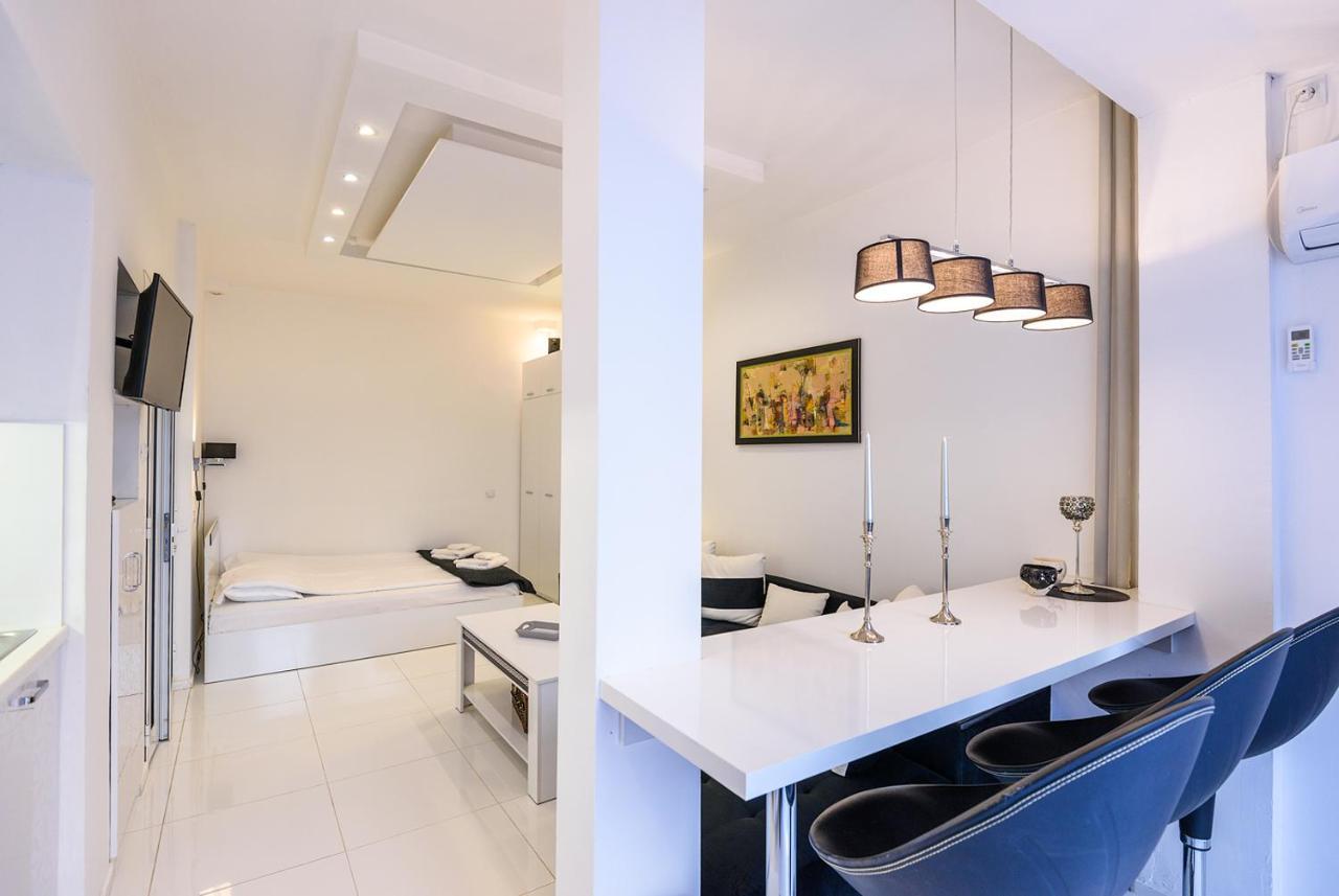 Zero-Waste Studio Apartment In Central Sofía Exterior foto